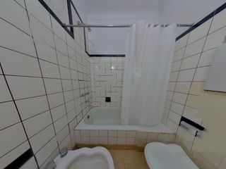 Terreno en venta -  168 mts 2 cubiertos- La Plata