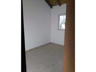 VENTA DE VIVIENDA BARRIO CUATRO HORIZONTES  EN Villa General Belgrano - VIV0212