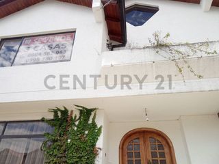 Foto 2 de En venta casa  en Monteserrin