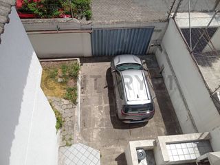 Foto 9 de En venta casa  en Monteserrin