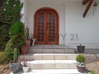 Foto 1 de En venta casa  en Monteserrin