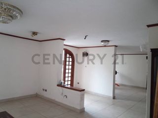 Foto 4 de En venta casa  en Monteserrin