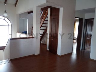 Foto 20 de En venta casa  en Monteserrin