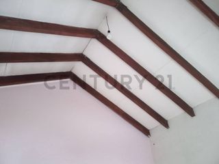 Foto 23 de En venta casa  en Monteserrin