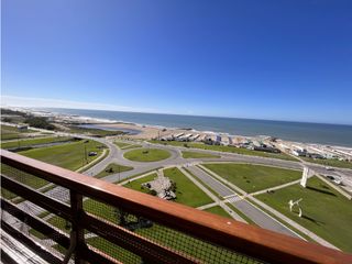 Foto 1 de VENTA 3 AMBIENTES AL FRENTE CON COCHERA Y VISTA AL MAR, MIRAMAR