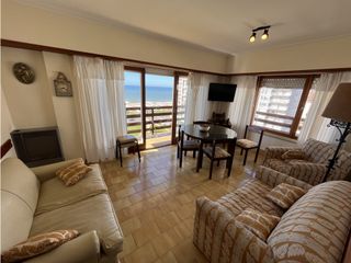 Foto 2 de VENTA 3 AMBIENTES AL FRENTE CON COCHERA Y VISTA AL MAR, MIRAMAR
