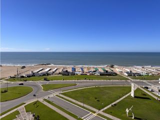 Foto 11 de VENTA 3 AMBIENTES AL FRENTE CON COCHERA Y VISTA AL MAR, MIRAMAR