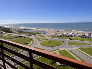 Foto 10 de VENTA 3 AMBIENTES AL FRENTE CON COCHERA Y VISTA AL MAR, MIRAMAR
