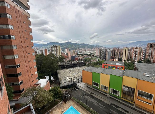 Apartamento en arriendo en Las Lomitas