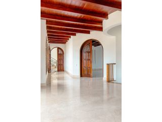 SE VENDE CASA MANSION DE LUJO EN LAGOS DEL CAUJARAL