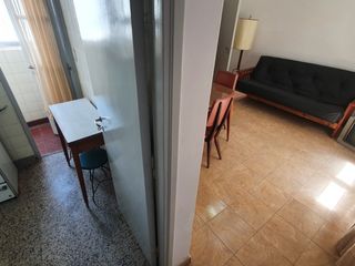 Alquiler temporario - Dos ambientes interno con lavadero - Av Colón  2318