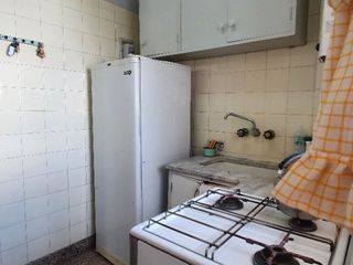 Alquiler temporario - Dos ambientes interno con lavadero - Av Colón  2318