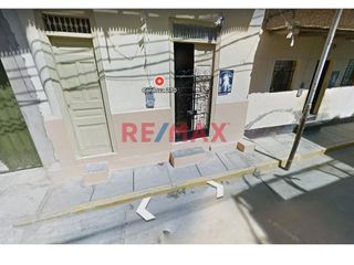 Foto 7 de ✨¡Oportunidad Única en Sullana!✨

Descubre tu próximo hogar en la encantadora Calle Cordova, en el corazón de Sullana, Piura. Esta hermosa casa urba