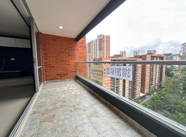 Apartamento en arriendo en Las Lomitas