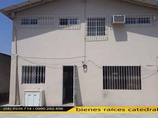 Villa Casa Edificio de venta en Salinas – código:16252