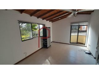 Se Arrienda Apartamento en El Poblado Loma de San Julián, Medellín