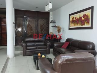 Foto 3 de EN PRODUCCIÓN AUDIOVISUAL

  🏡 ¡Vive FRENTE A PARQUE y rodeado de tranquilidad. Se vende esta hermosa casa de 4 pisos ! 🌳🌞

   - Área de terreno: