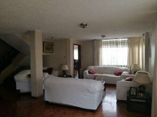 Foto 2 de VENDO CASA COMERCIAL EN AV. REAL AUDIENCIA.