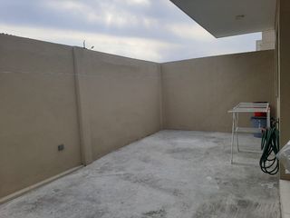 Foto 4 de VENTA DE LINDA CASA EN MUCHO LOTE 1