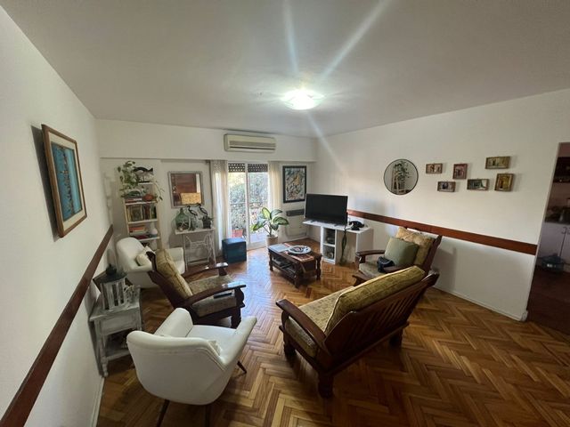 PISO 4 AMBIENTES DOBLE BALCÓN + PATIO