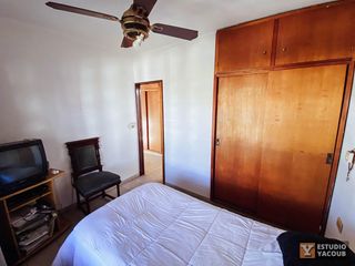 Casa en venta - 5 dormitorios 2 baños - 300mts2 - La Plata