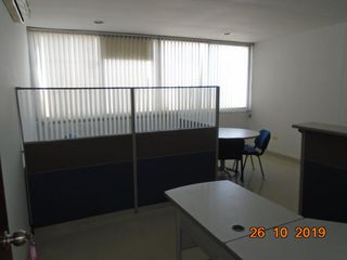 Foto 1 de oficina en venta en zona industrial. Cod V7958