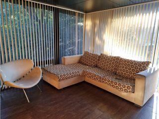 Foto 6 de Casa 4 ambientes de corte moderno. Zona San Jerónimo