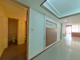Oficina en venta en centro con vista a Av. Corrientes - 391 M2 Y 3 Cocheras.