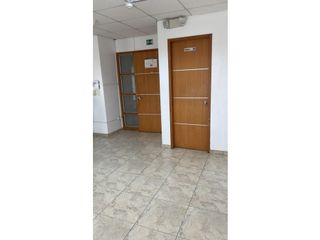 Foto 6 de Edificio Professional Center se vende oficina 70 m2