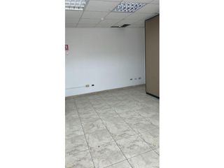 Foto 5 de Edificio Professional Center se vende oficina 70 m2