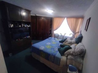 EN VENTA DEPARTAMENTO DE 192 MTS FRENTRE A LA CAROLINA AV. DE LOS SHIRYS