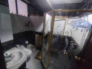 EN VENTA DEPARTAMENTO DE 192 MTS FRENTRE A LA CAROLINA AV. DE LOS SHIRYS