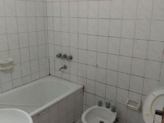 Departamento en venta - 2 dormitorios 1 baño - 53mts2 totales - La Plata