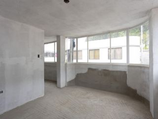 Chillogallo, Casa rentera en venta, 358 m2, 4 departamentos, 1 parqueadero