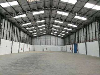 Foto 1 de ARRIENDO BODEGA INDUSTRIAL EN PIFO