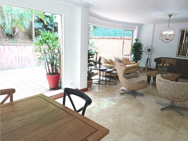 Casa en venta cerca al Mall San Lucas, unidad cerrada!