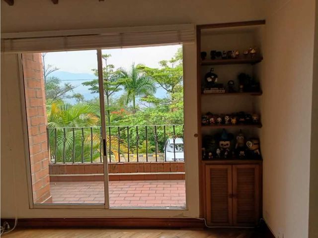 Casa en venta cerca al Mall San Lucas, unidad cerrada!