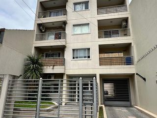 Foto 2 de DEPARTAMENTO AL FRENTE EN TAPIALES EXCELENTE UBICACION
