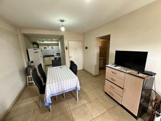Foto 5 de DEPARTAMENTO AL FRENTE EN TAPIALES EXCELENTE UBICACION