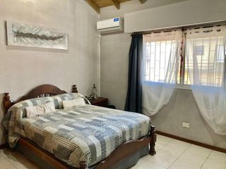 Casa en venta - 4 Dormitorios 2 Baños - 188Mts2 - Villa Pueyrredón
