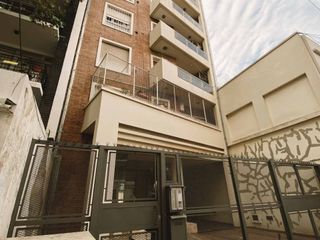 DEPARTAMENTO 2 AMBIENTES VENTA CASTELAR COCHERA
