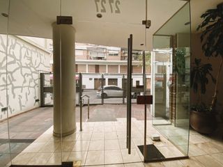 DEPARTAMENTO 2 AMBIENTES VENTA CASTELAR COCHERA