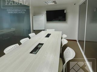 Oficina venta Centro Neuquén, 125 m2 con privados, 2 baños y cochera