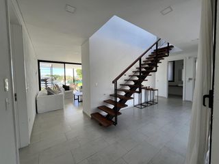 Foto 6 de Casa en Alquiler- Ecuestre Lote 409 de Costa Esmeralda - Fondo a la laguna
