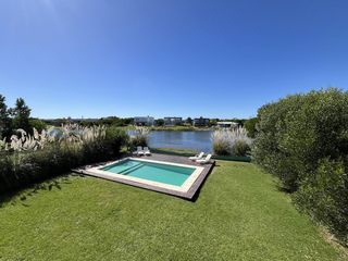 Foto 43 de Casa en Alquiler- Ecuestre Lote 409 de Costa Esmeralda - Fondo a la laguna