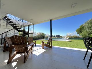 Foto 46 de Casa en Alquiler- Ecuestre Lote 409 de Costa Esmeralda - Fondo a la laguna