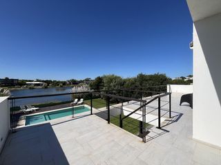 Foto 40 de Casa en Alquiler- Ecuestre Lote 409 de Costa Esmeralda - Fondo a la laguna