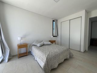 Foto 31 de Casa en Alquiler- Ecuestre Lote 409 de Costa Esmeralda - Fondo a la laguna