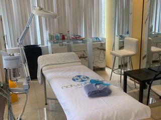 Foto 4 de Vendo Excelente Local Comercial de 75 m2 en el Quito Tenis sobre la Avenida Brasil