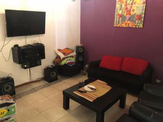 Foto 13 de HERMOSA CASA DE 5 AMBIENTES EN BANFIELD.